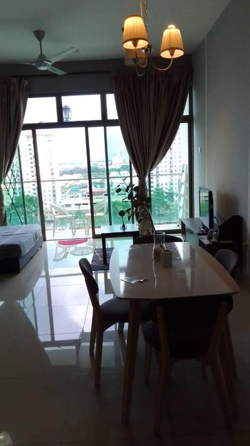 11-Modern Homestay Palazio Lake View Mount Austin Palazio Near Aeon Themepark Toppen Ikea Johor Bahru Luaran gambar